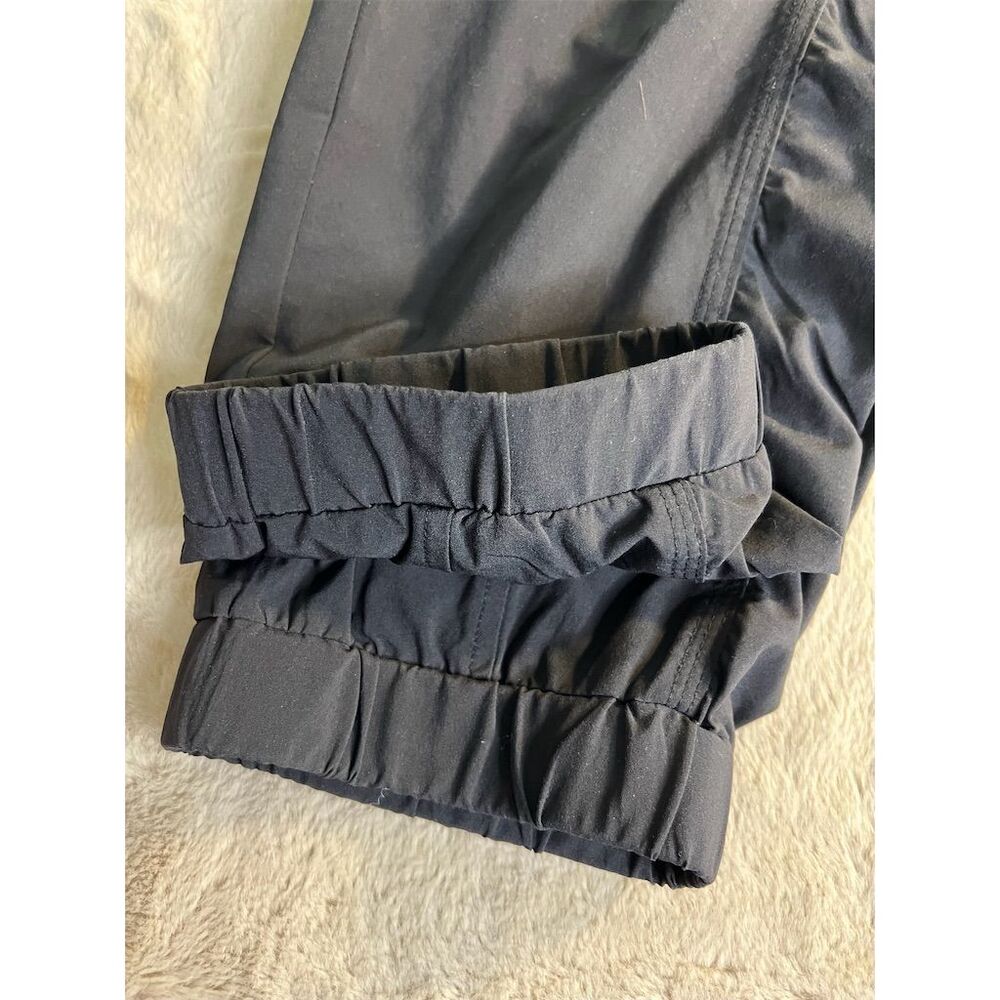 Athleta Women's Jogger Capri Pants Standard Size 8 Black Casual Activewear - Picture 9 of 10